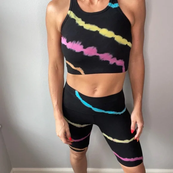 Revolve Set - Picture 3 of 3